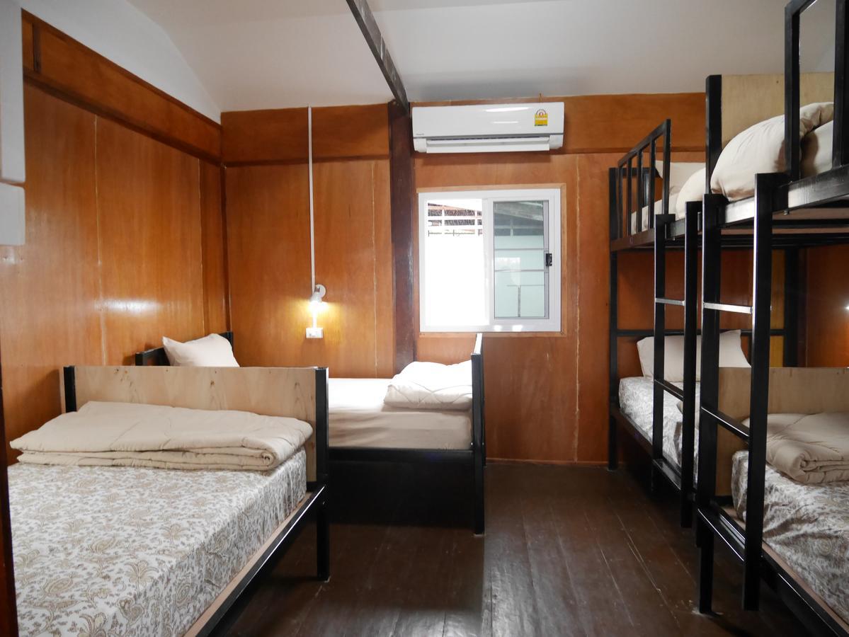 At Pier Hostel Lanta Koh Lanta Bagian luar foto