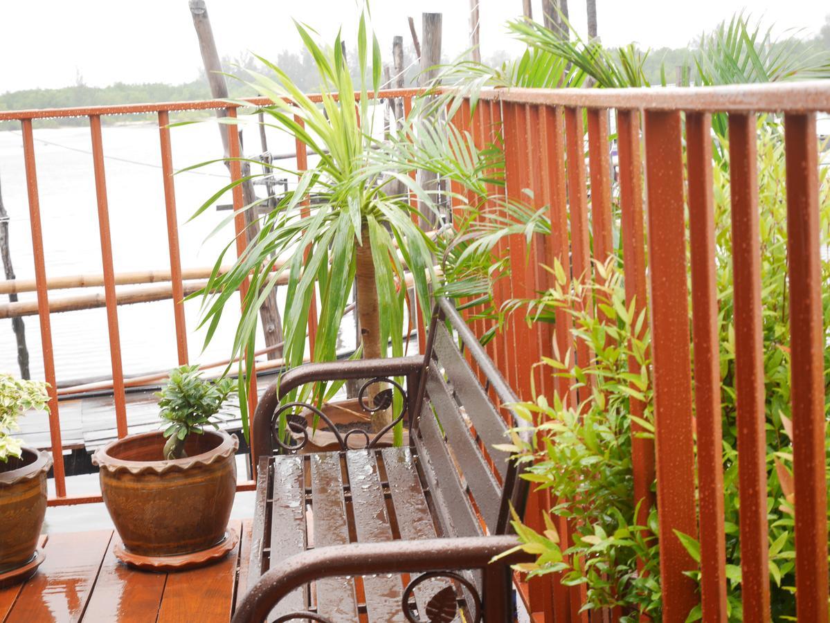 At Pier Hostel Lanta Koh Lanta Bagian luar foto